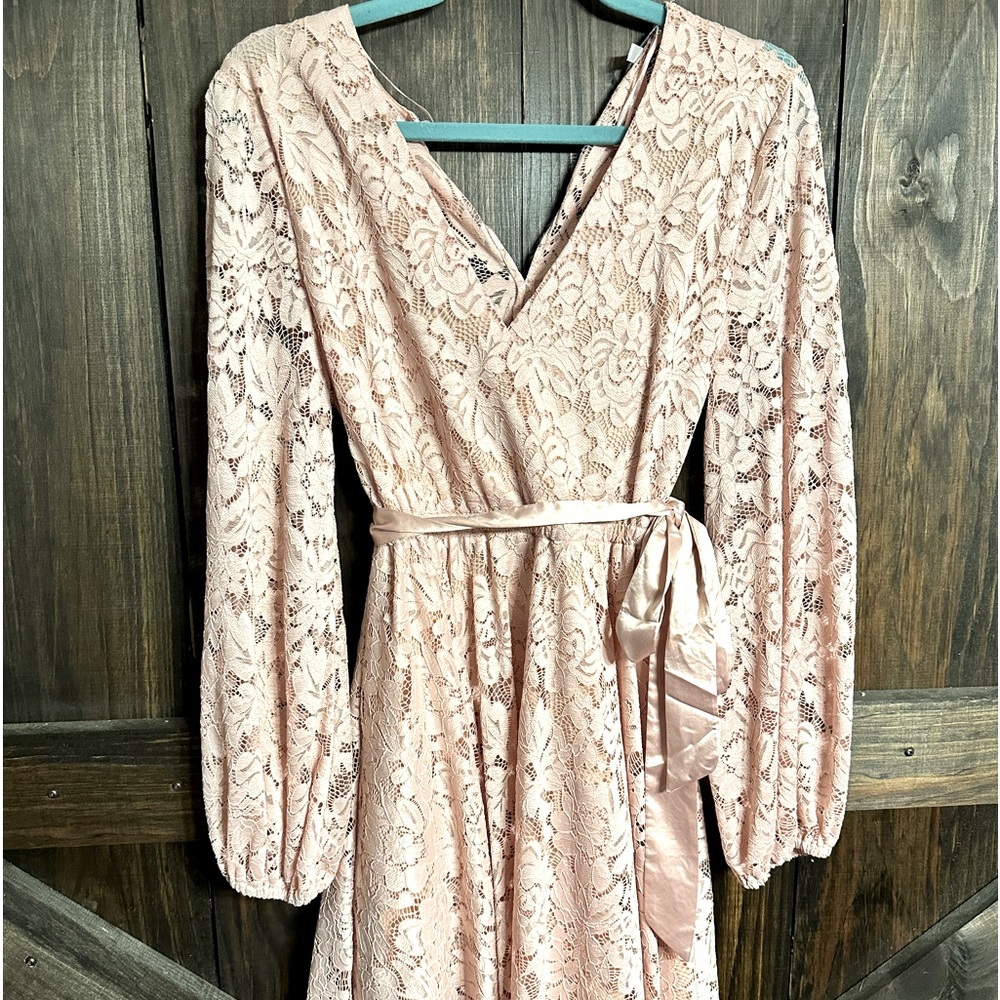 Gorgeous long sleeve pink lace dress!